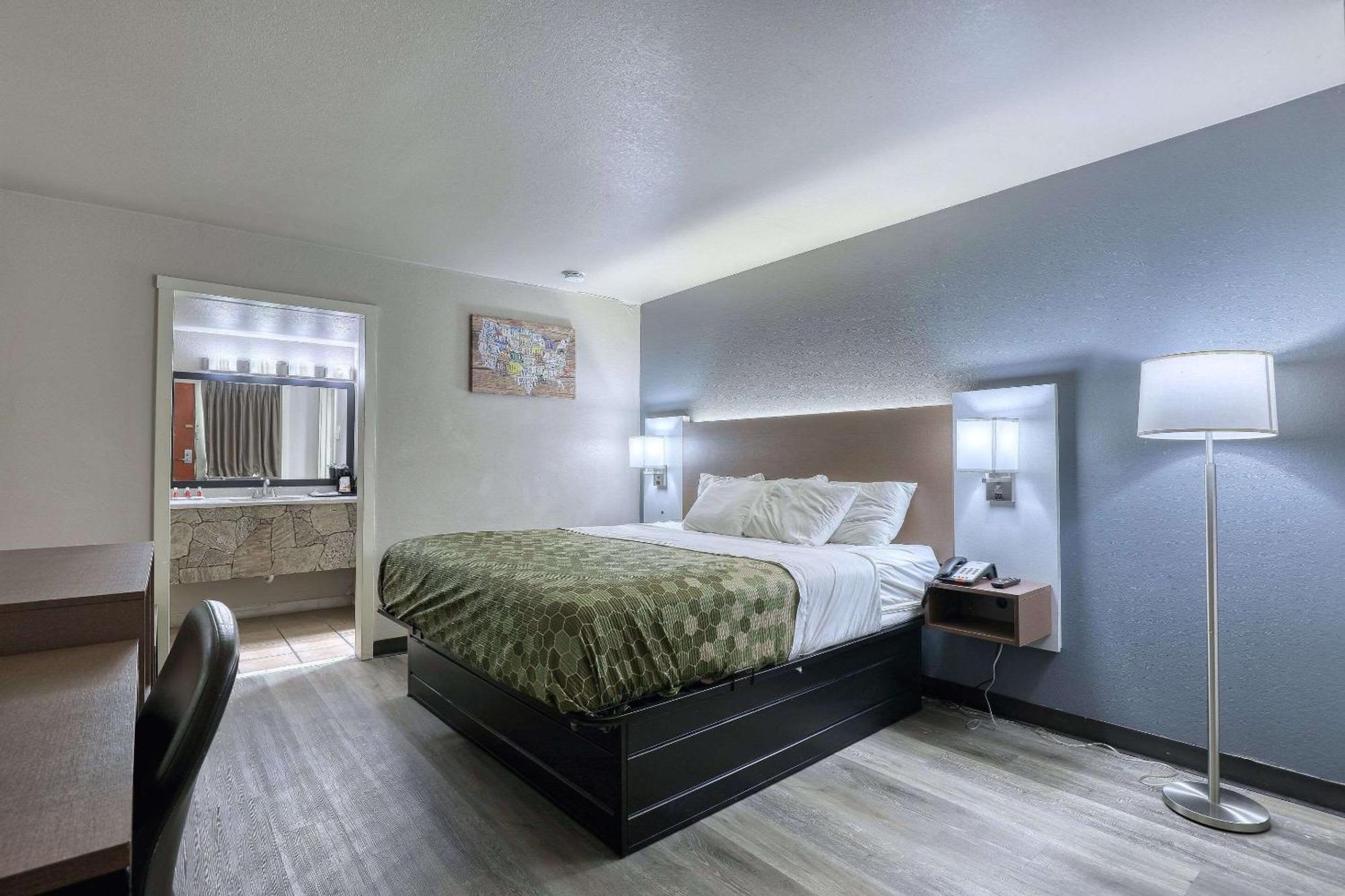 Econo Lodge Neenah Dış mekan fotoğraf