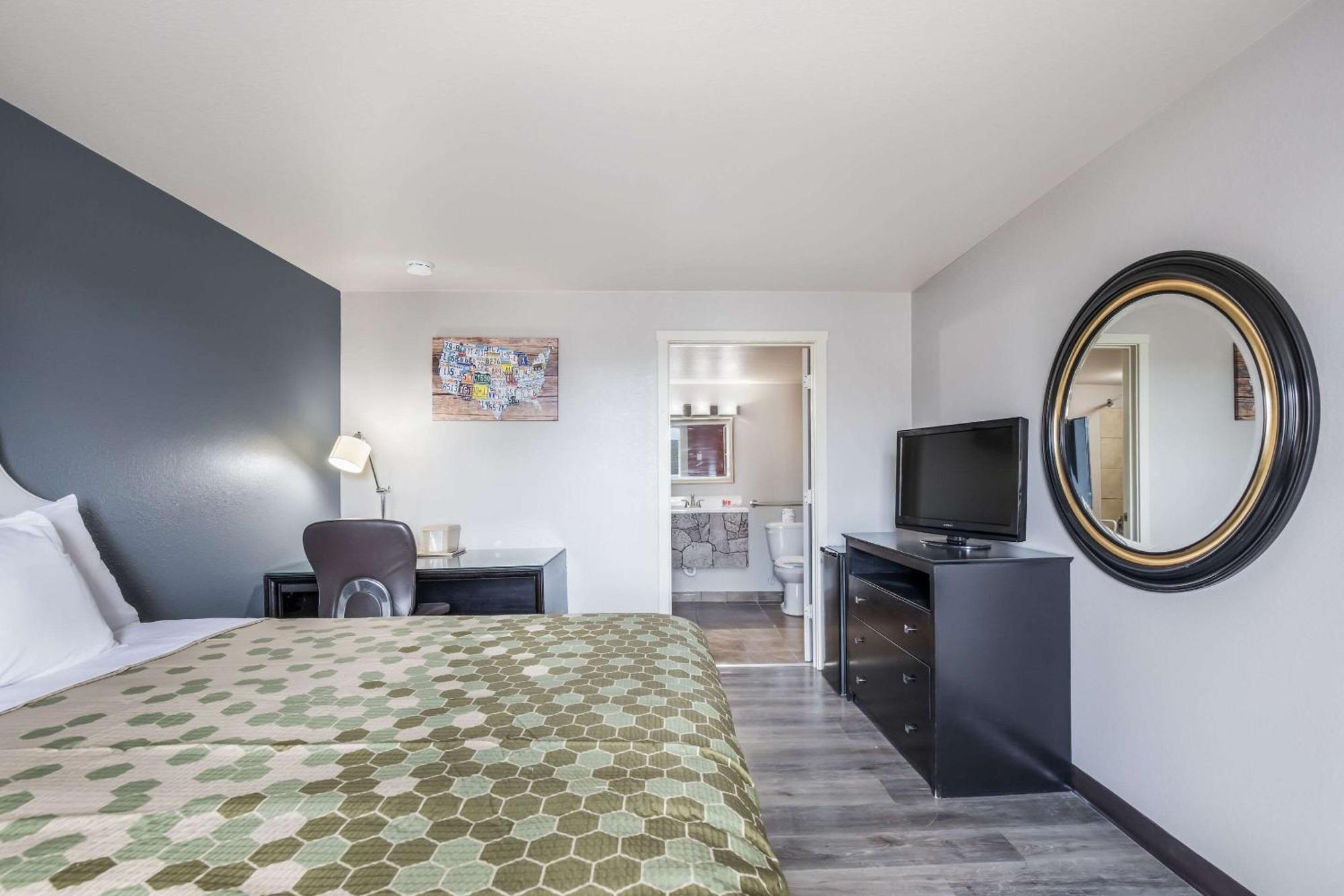 Econo Lodge Neenah Dış mekan fotoğraf