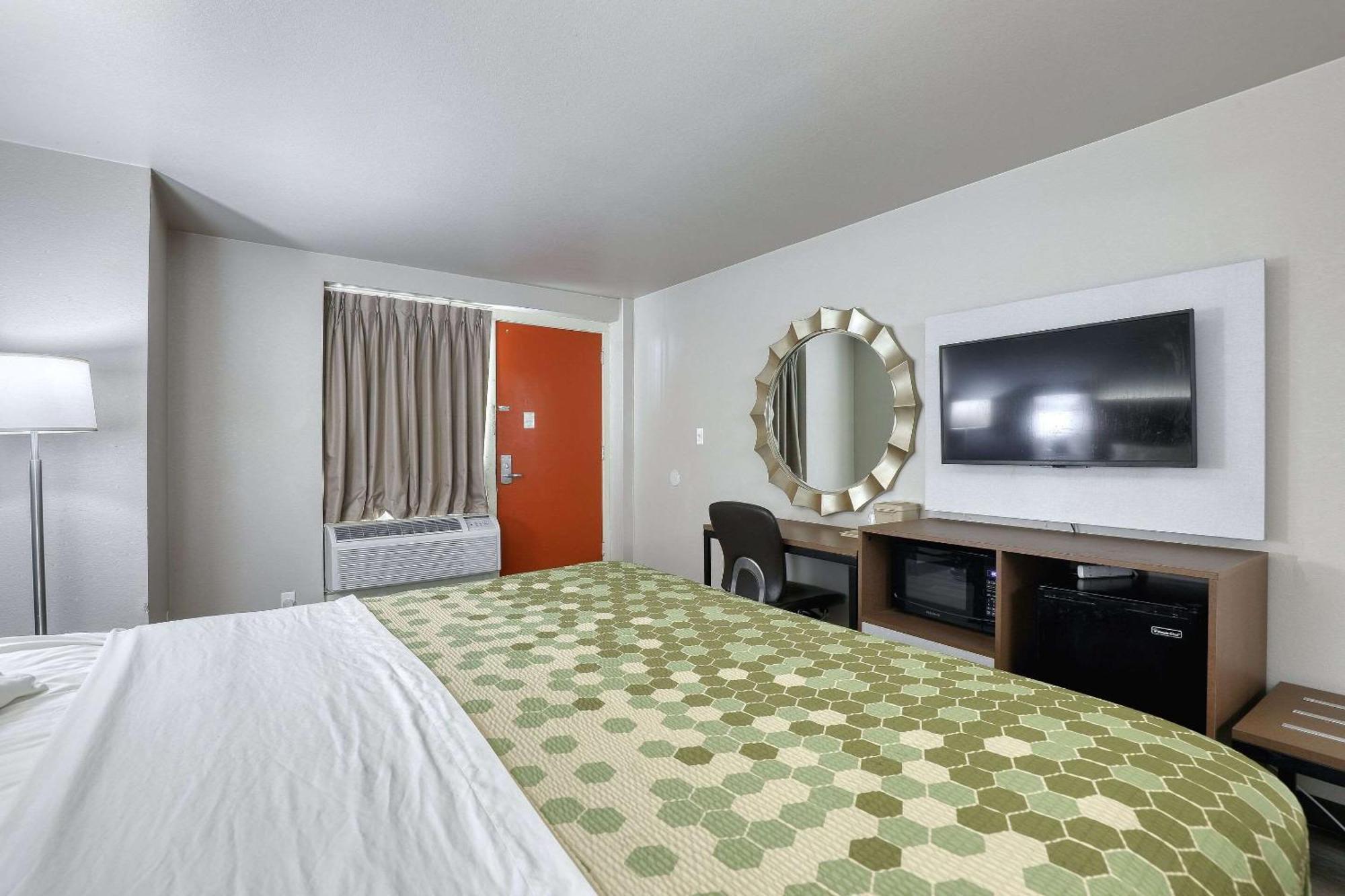 Econo Lodge Neenah Dış mekan fotoğraf