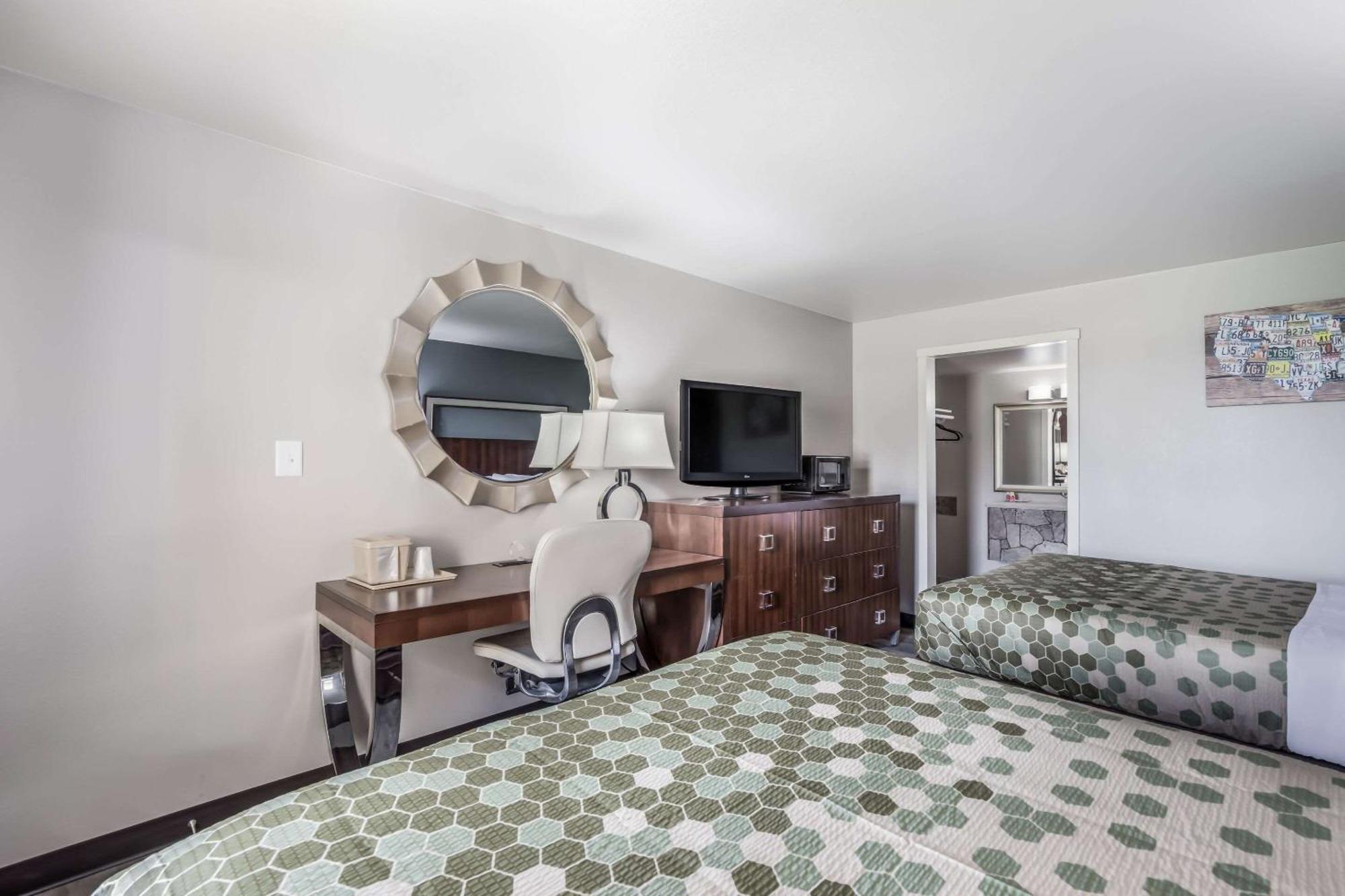 Econo Lodge Neenah Dış mekan fotoğraf